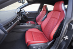 アウディ 新型S5スポーツバック