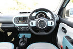 ＜RENAULT TWINGO INTENS(ルノー トゥインゴ インテンス／0.9リッターターボ／6速EDC)＞