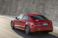 アウディ RS3セダン(参考)