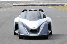 <Nissan Intelligent Power_BladeGlider> 日産 インテリジェント・パワー体験レポート/岡本幸一郎