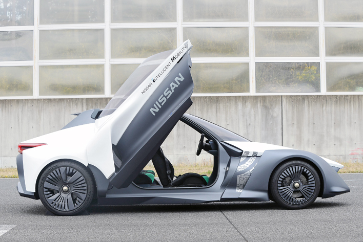 <Nissan Intelligent Power_BladeGlider> 日産 インテリジェント・パワー体験レポート/岡本幸一郎