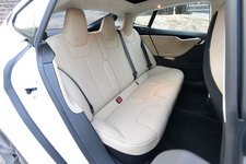 TESLA MODEL S P100D[4WD]　試乗レポート／国沢光宏