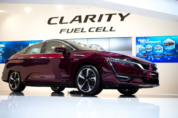 ＜燃料電池自動車「HONDA CLARITY FUEL CELL」(ホンダ クラリティ フューエル セル)[2016年3月日本発売]＞