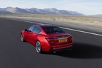 ＜INFINITI Q50＞(日本名：「日産 スカイライン」／2018年モデル)