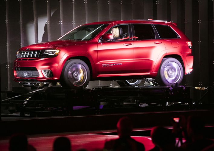 ランクルなんて敵じゃない！？707馬力のモンスターSUV、Jeep グランドチェロキー トラックホーク発表！【NYショー2017】