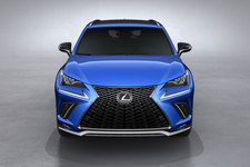 新型 NX300 “F SPORT”／2017上海モーターショー