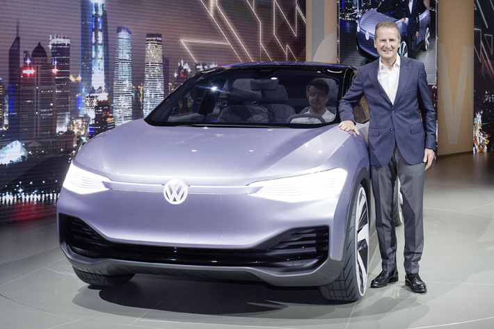 VWがぶちあげた「2025年にEV販売100万台」その鍵を握る電気自動車を発表
