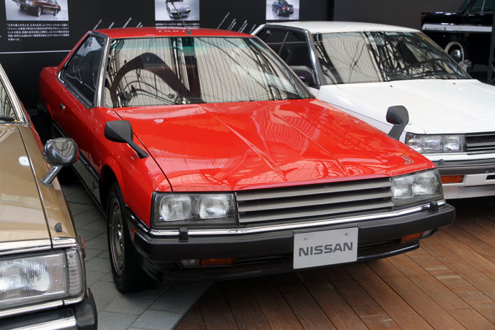 1981年発売 6代目R30型 日産 スカイライン(写真は”ニューマンスカイライン””KDR30”1983年式 スカイライン ハードトップ 2000 ターボRS)