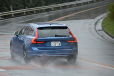 ボルボV90 T6 AWD R-DESIGN 試乗レポート／今井優杏