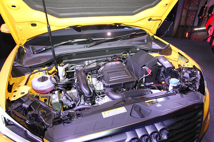 アウディ 新型Q2 1.0 TFSI