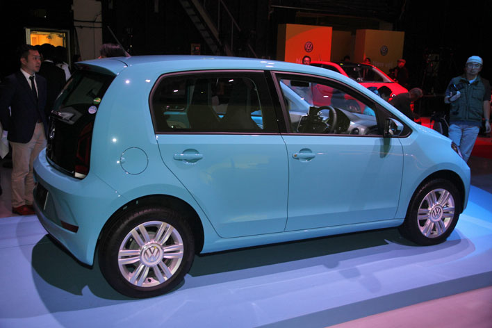 華やかなカラーが勢揃い！ フォルクスワーゲン 新型up！プレス