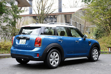 MINI Cooper D Crossover