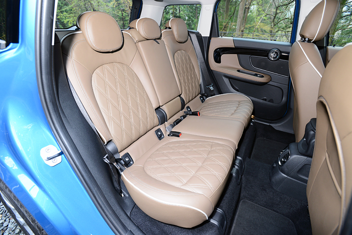 MINI Cooper D Crossover