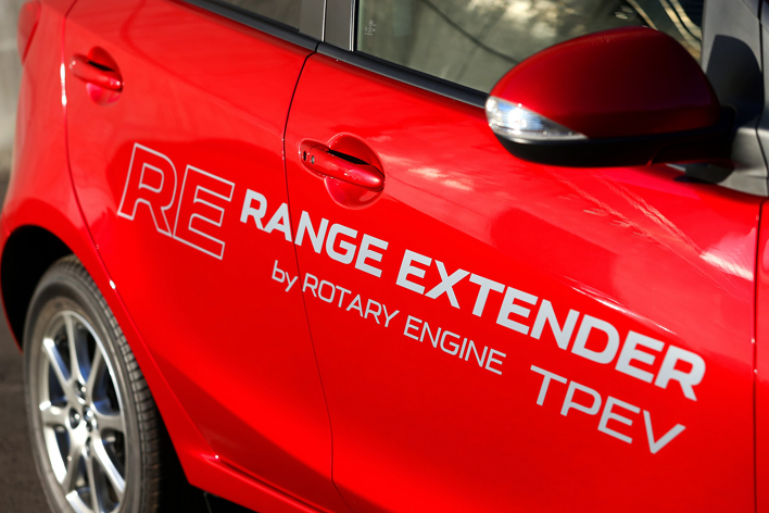 マツダが2013年に公開したREレンジエクステンダーのテスト車両