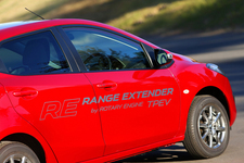 マツダが2013年に公開したREレンジエクステンダーのテスト車両