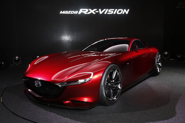 2015年東京モーターショーで公開されたRX-VISION