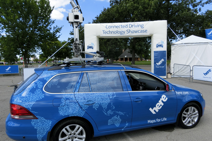 HEREは2013年ごろから自動運転時代を見据えて、高精度三次元地図の生成用に数百台の車両を世界各地に配備