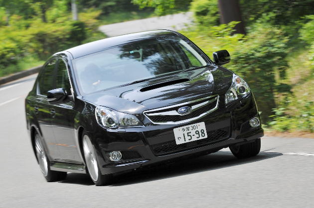 スバル レガシィB4 走行イメージ1