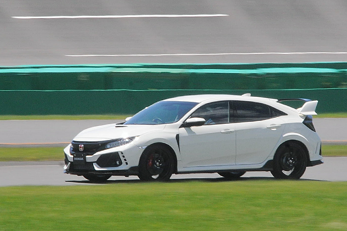 ホンダ 新型シビック タイプR (プロトタイプ:日本仕様)