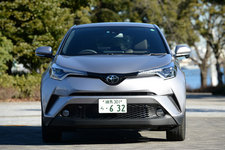 トヨタ C-HR