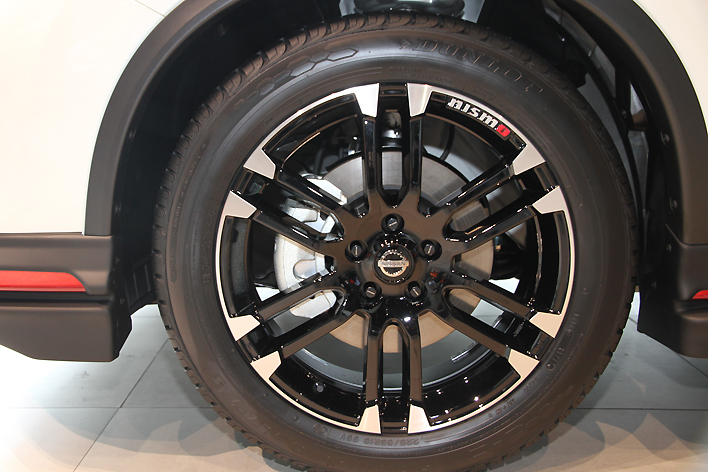 初回特別仕様 トミカ日産 エクストレイル フルエアロカスタムNISMOホイール！ m49218304711_1.jpg?1738902029