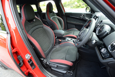 MINI JCW クロスオーバー試乗レポート/山本シンヤ