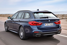 BMW 新型5シリーズツーリング