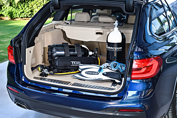 BMW 新型5シリーズツーリング