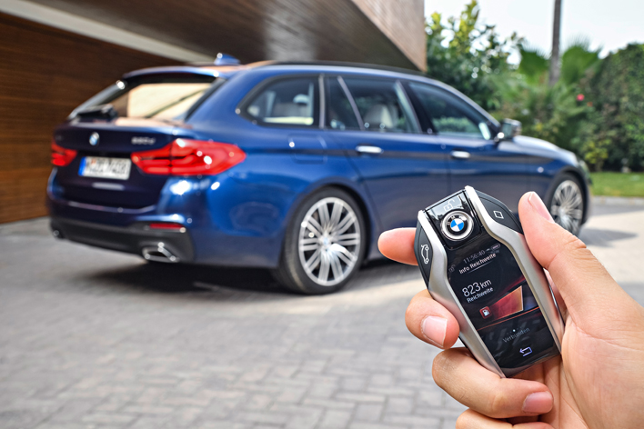 BMW 新型5シリーズツーリング