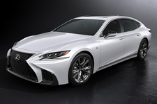 レクサスLS F SPORT