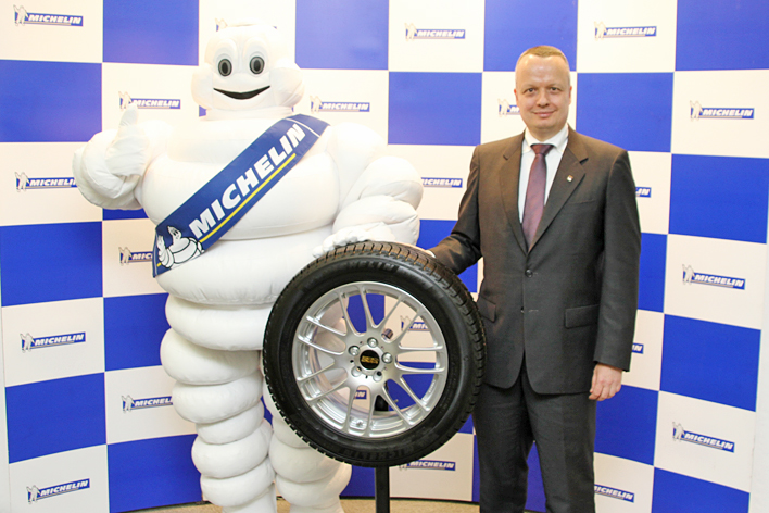 ミシュラン 新スタッドレスタイヤ「MICHELIN X-ICE3+」を発表 ～新コンパウンド「Mチップ」を採用し、氷上性能がアップ～