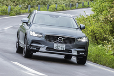 VOLVO V90 Cross Country T5 AWD 北海道→東京 長距離試乗レポート／山本シンヤ