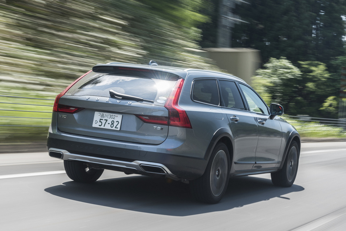 VOLVO V90 Cross Country T5 AWD 北海道→東京 長距離試乗レポート／山本シンヤ