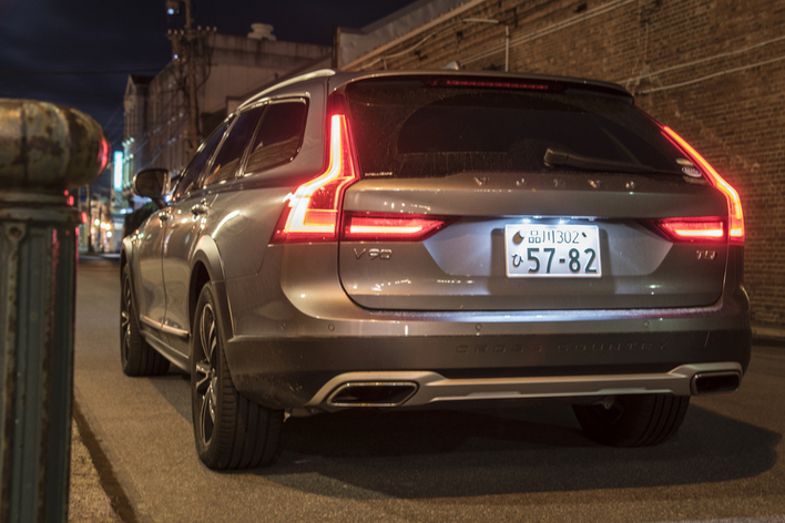 VOLVO V90 Cross Country T5 AWD 北海道→東京 長距離試乗レポート／山本シンヤ