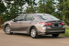 トヨタ新型カムリ　北米仕様