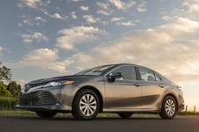 トヨタ新型カムリ　北米仕様