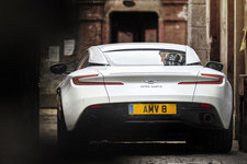 アストンマーティン DB11