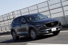 マツダ新型CX-5 25S L Package[AWD]　自動車専用道　走行シーン(イメージ)