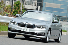 BMW 530e iPerformance Luxury 試乗レポート／内田俊一