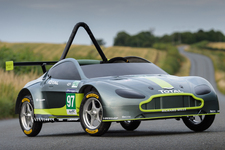 アストンマーティン V8 ミニチュア