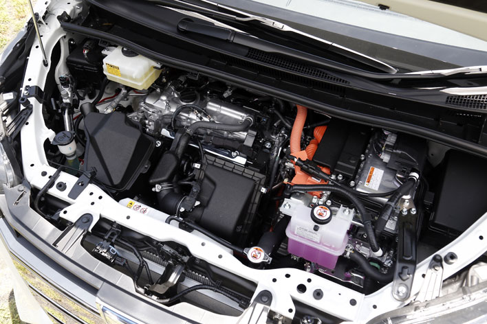 トヨタ 新型ノア ハイブリッド 1.8リッター 2ZR-FXE エンジン