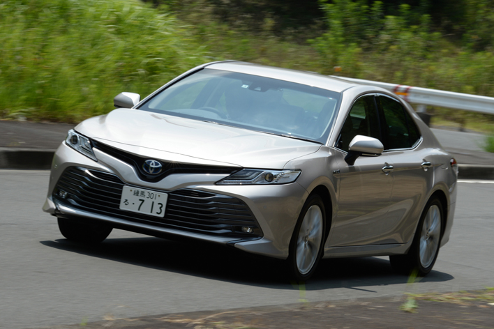 トヨタ 新型カムリ試乗レポート｜ ”あのころ”のように・・・セダンでもう一度アツくなれ！