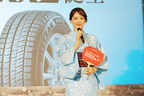 ブリジストン　2017 BLIZZAK 新商品発表会にゲストとして登場した、女優の綾瀬はるかさん
