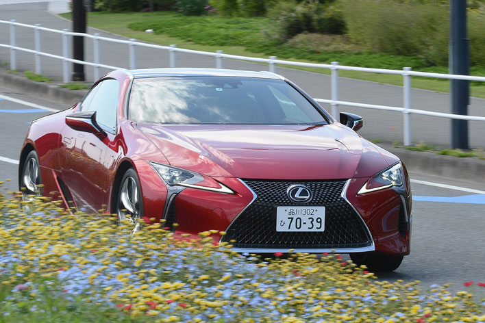 レクサスLC500:デザインと走りで新世代レクサスを担う