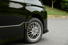 ヴォクシーハイブリッドZS専用16インチ鍛造アルミホイール（BBS製）