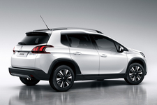 プジョー新型2008