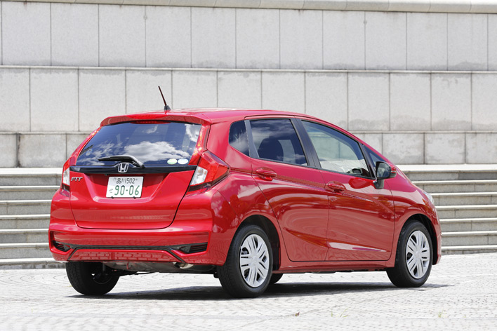 ホンダ フィット(2017年マイチェンモデル)リア