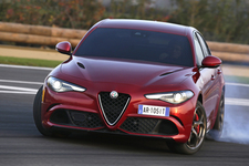 Alfa Romeo Giulia（アルファロメオ・ジュリア）