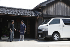 ハイエースなどのワンボックスカーはなぜ不動の人気を誇るのか！？漢の血が騒ぐ究極のガテン系マシンが支持される理由を探った！