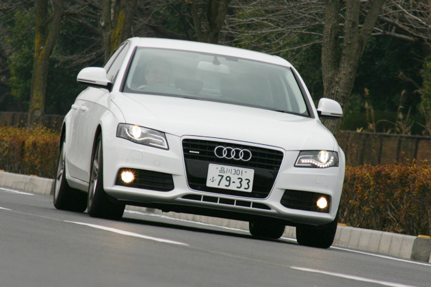 アウディ A4 3.2FSI quattro